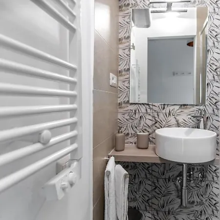Neapolitan Vittoria Colonna Apartment Naples